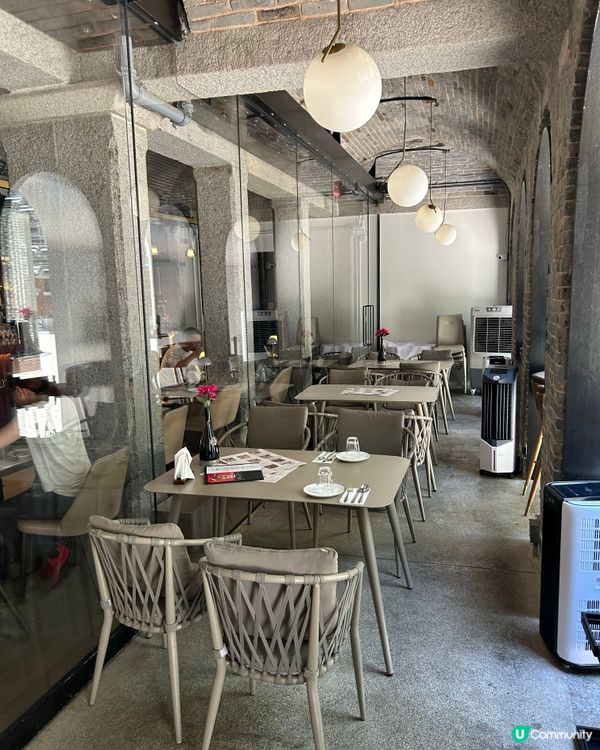 再次同朋友到中環大館這間歷史建築風格的西班牙🇪🇸餐廳🍴喜歡其...