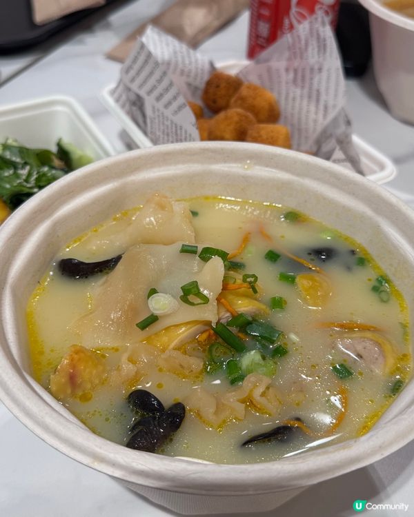 觀塘超人氣花膠雞米