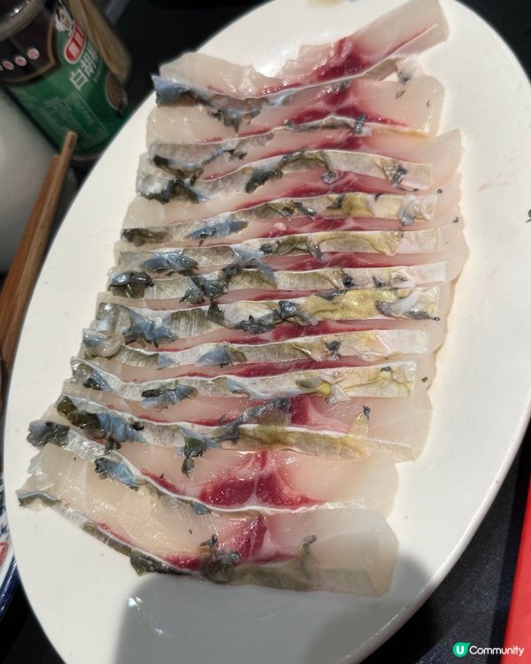 脆肉鯇套餐238元，餐有脆肉鯇，有鹽焗雞，有菜