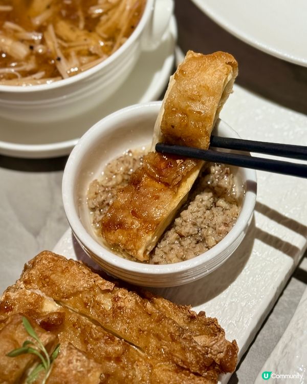 發現深業上城冷氣充足的餐廳😍