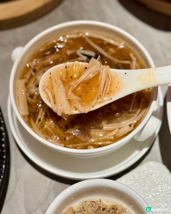 發現深業上城冷氣充足的餐廳😍