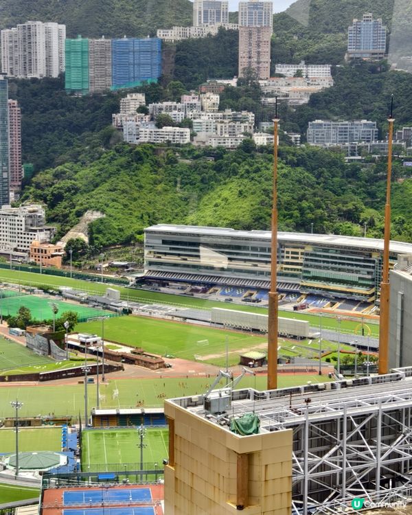 坐擁高空開揚馬場景，精緻創意意式料理