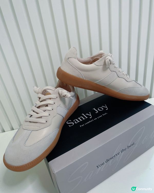 一雙奶油杏色顯瘦好搭！👟✨（附7天穿搭）