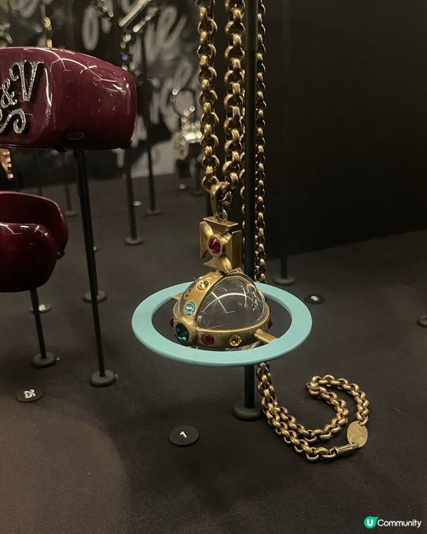 Vivienne westwood 珠寶展