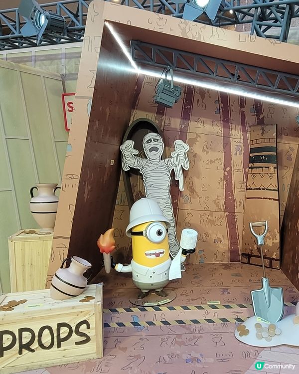 minions & monsters