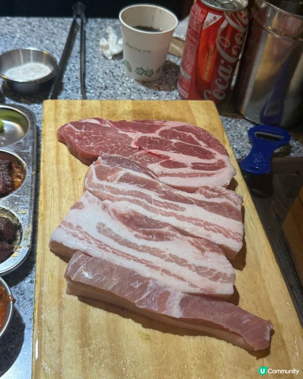 弘大食燒牛肉，豬肉