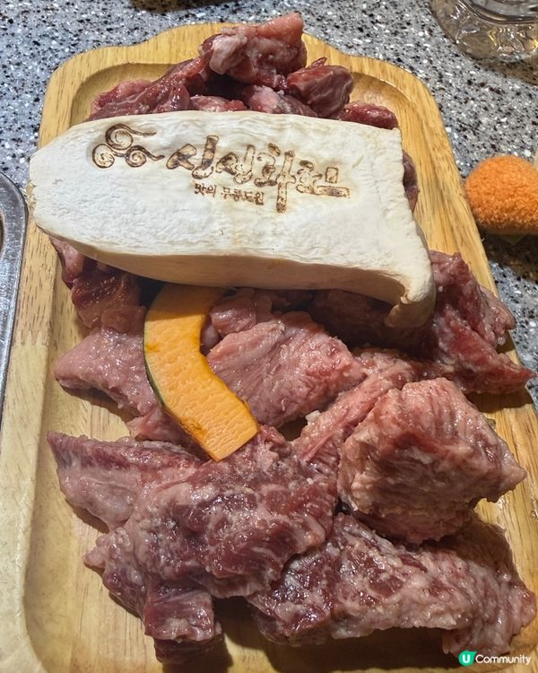 弘大食燒牛肉，豬肉