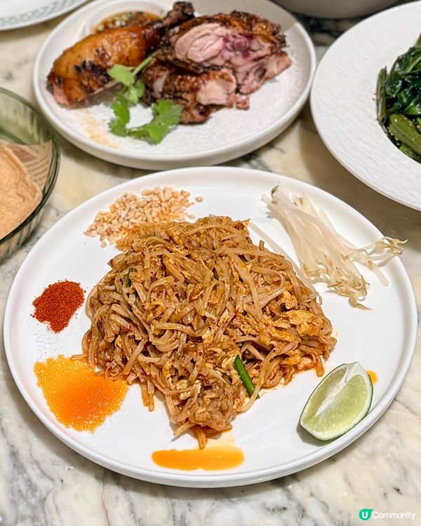 發現一間冷氣充足的深圳泰菜