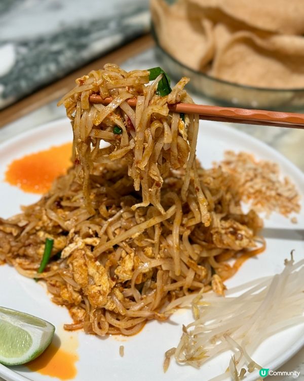 發現一間冷氣充足的深圳泰菜