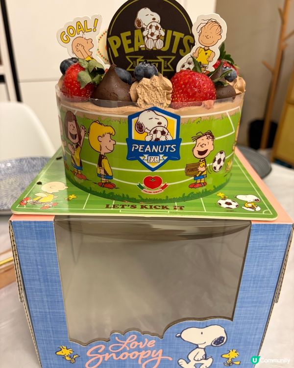 食得開心嘅 snoopy football club