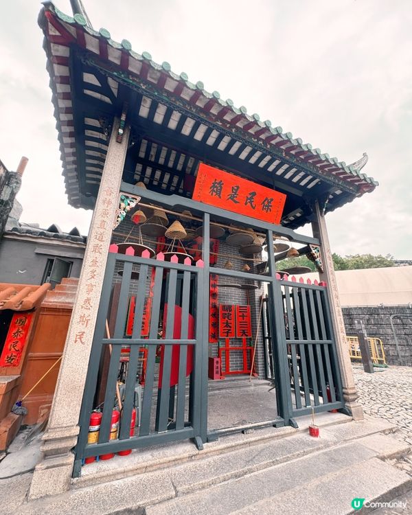 哪吒廟祈福體驗中西文化交融