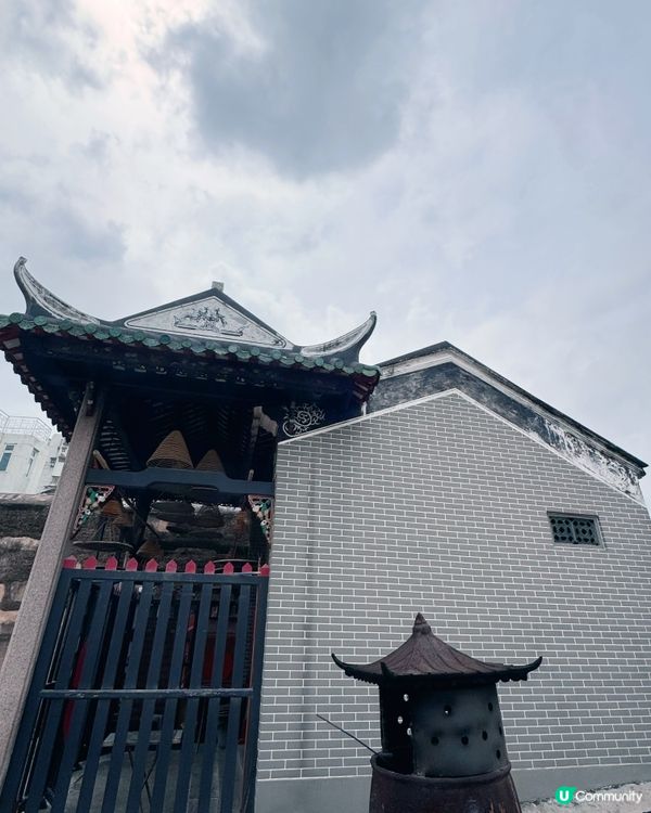 哪吒廟祈福體驗中西文化交融