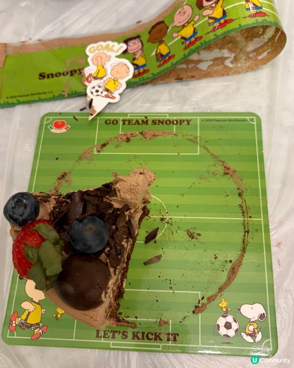 食得開心嘅 snoopy football club