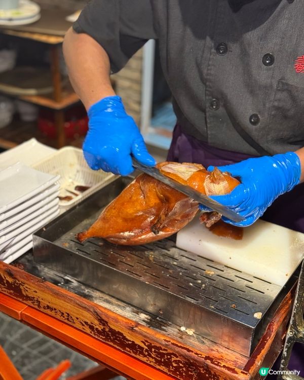 海港城片皮鴨名店．𝟐𝟕𝟎度維港海景嘆北京烤鴨