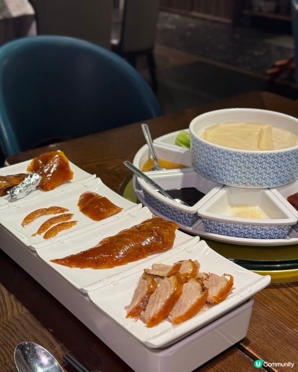 海港城片皮鴨名店．𝟐𝟕𝟎度維港海景嘆北京烤鴨