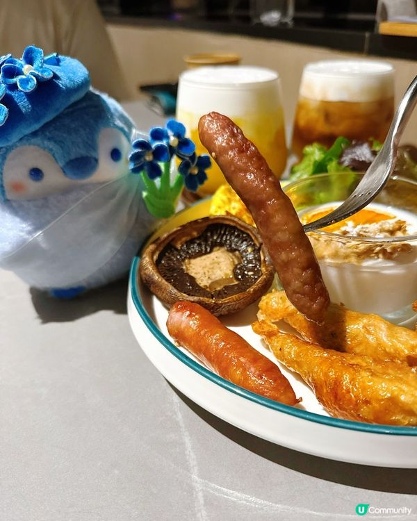 🌟 最近去咗Umi食飯,面向維港海景真係絕了!坐喺窗邊位,一...