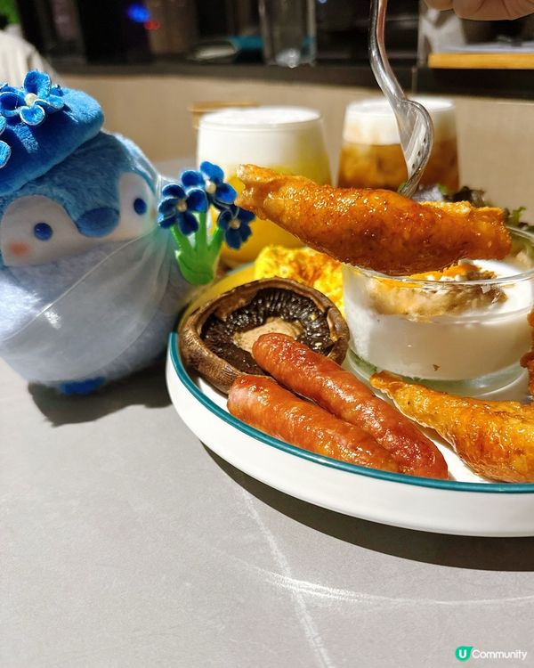 🌟 最近去咗Umi食飯,面向維港海景真係絕了!坐喺窗邊位,一...