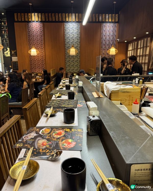 星期六爆滿居酒屋