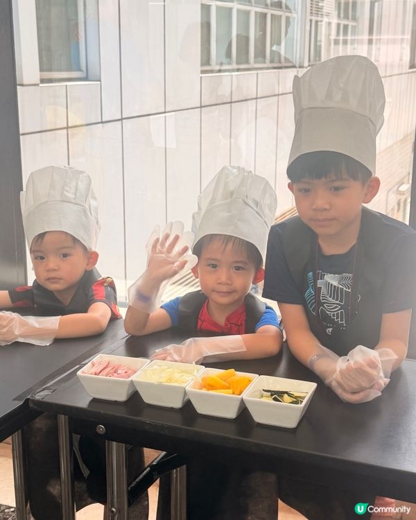 週末親子樂！👶🍳🌊