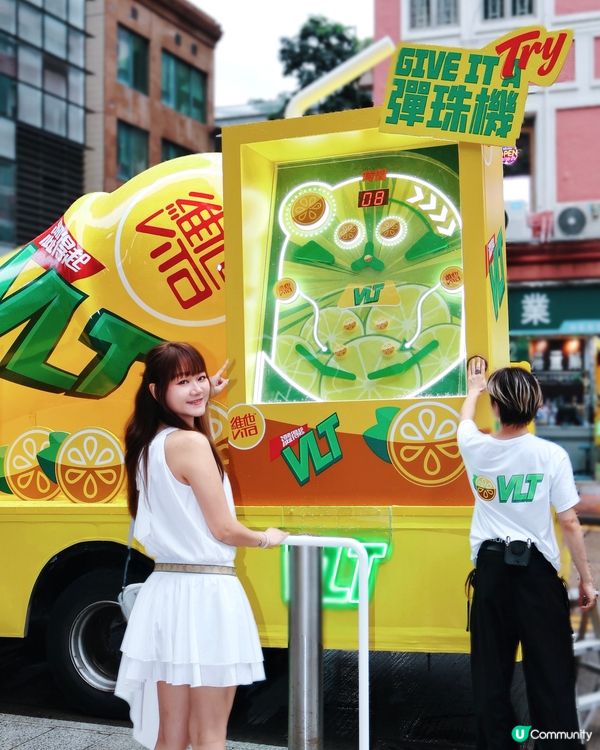 用腳玩彈珠機？😮😮