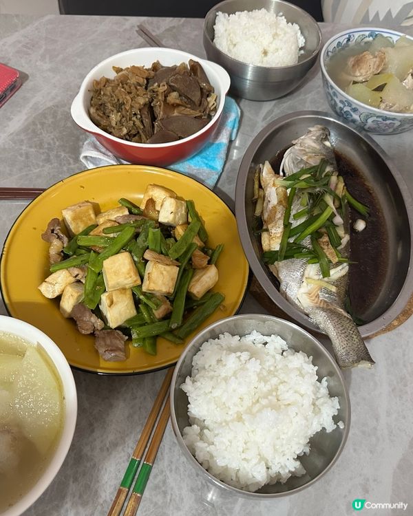 今晚晚餐亞媽煮嘅餸