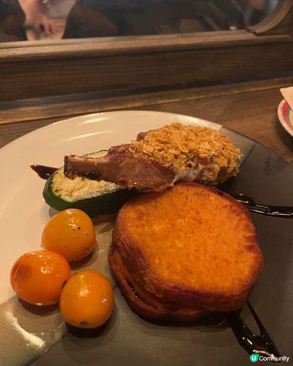 書店餐廳📚 食到停唔到口😋