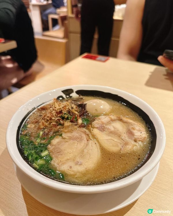 【最強濃厚豬骨雞骨醬油拉麵