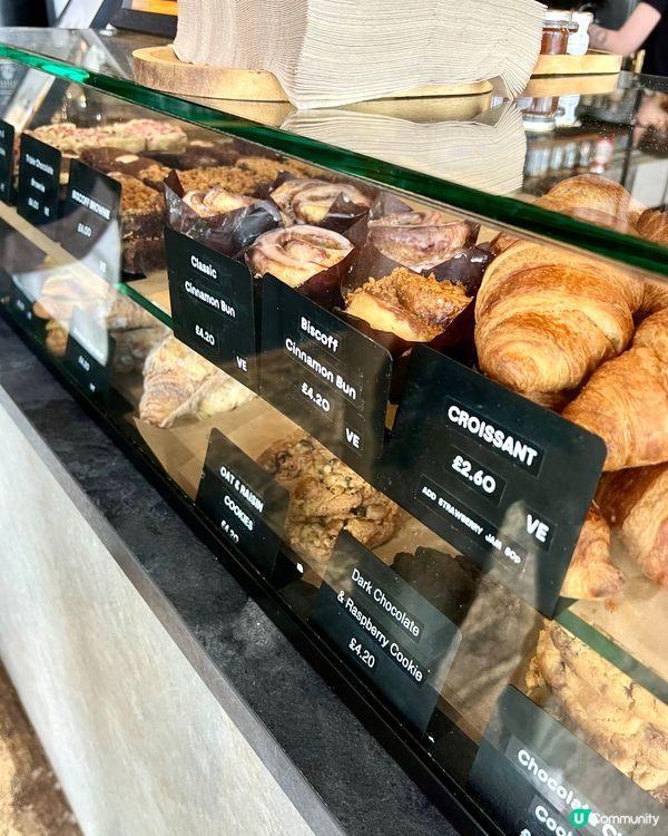 『英國』小鎮人氣精品咖啡店☕️ | 港人甜品師主理🍰🧁