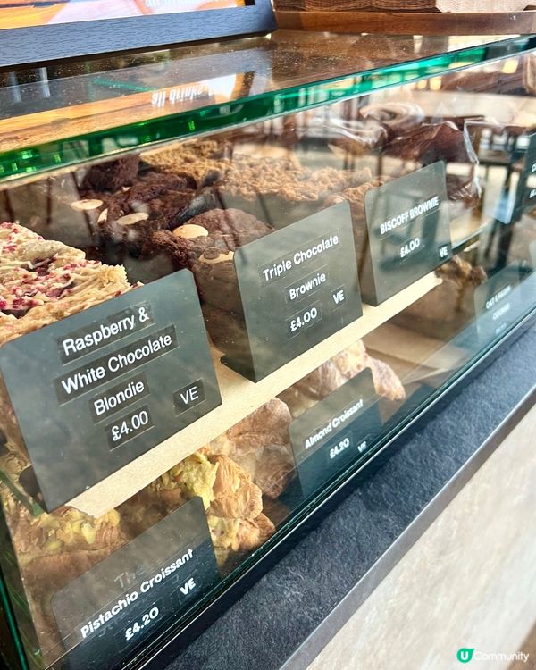 『英國』小鎮人氣精品咖啡店☕️ | 港人甜品師主理🍰🧁