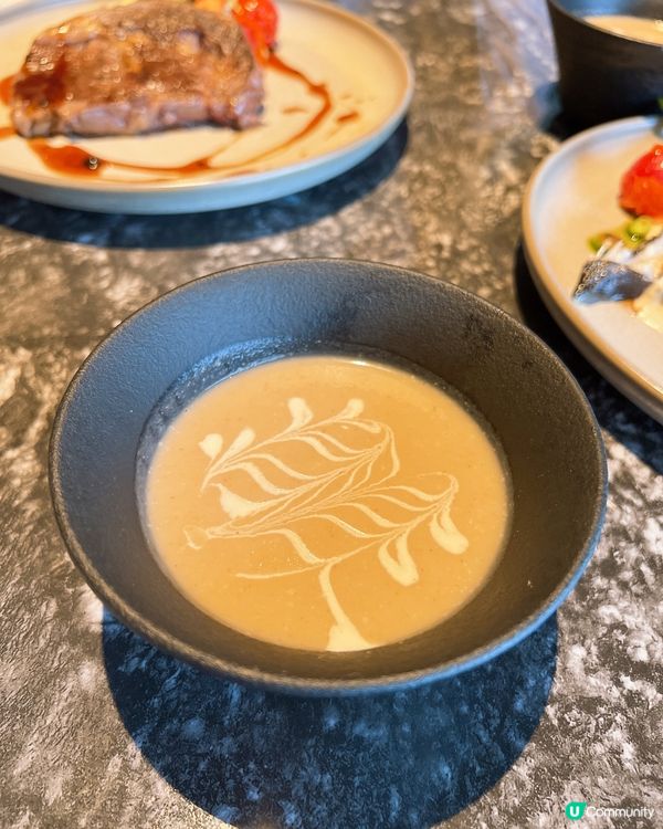 高質量暗黑系藝術西式餐廳🍽️