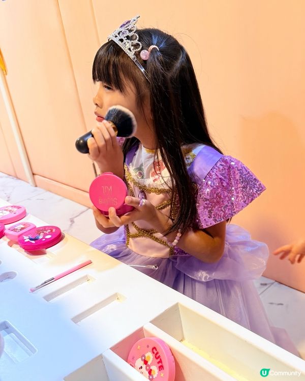 嚟Childlike必玩鴨仔船