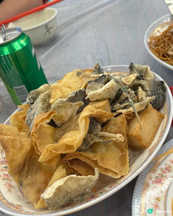 【鴨脷洲食記】鴨脷洲熟食中心翻新完成啦 ♥ 去食件一口西多。招牌炸三寶 。椒鹽魚蛋。事頭婆炒麵