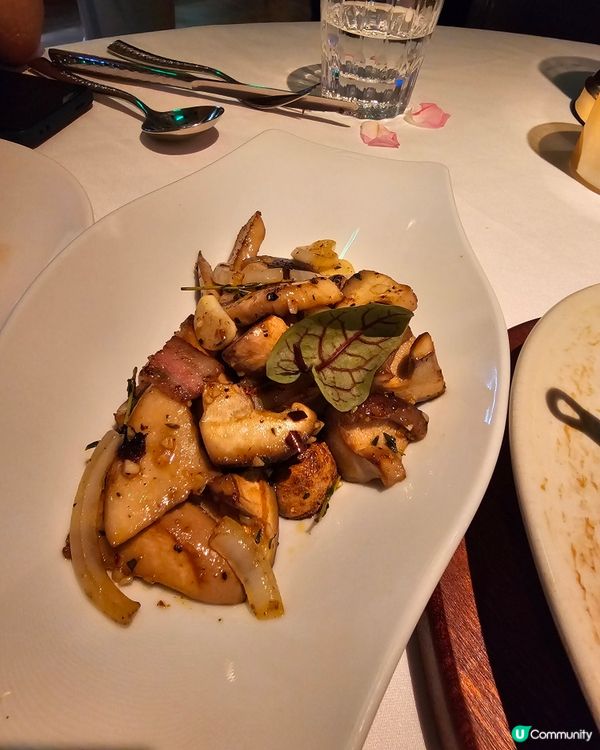 「明華輪」上面食晚餐！