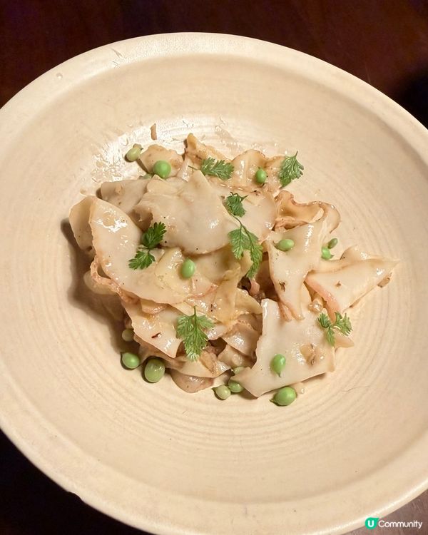 好！這就為你準備兩個用廣東話寫的社交媒體標題：

仙境級美食