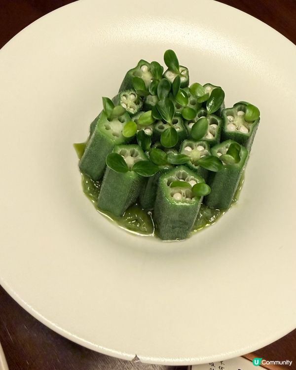 好！這就為你準備兩個用廣東話寫的社交媒體標題：

仙境級美食