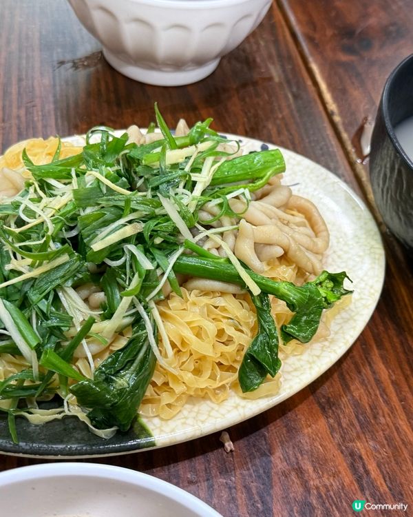 茶餐廳晚餐，鵝腸撈麵，新鮮魚皮，韭菜豬紅，白鱔飯，豬潤魚腩粥