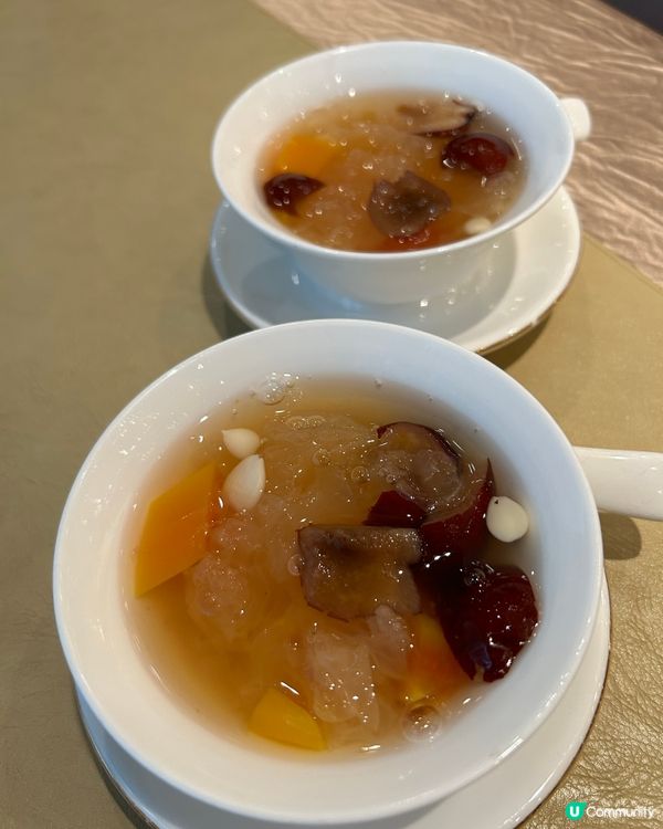 中上環有間高級中菜館, 環境富中式華麗裝潢設計,點心🥧小菜都...