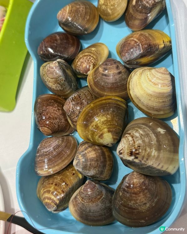 稻香火鍋任飲任食8:30後$98 元，128任飲任食有埋甜品