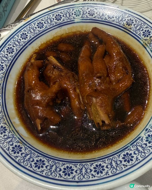 稻香火鍋任飲任食8:30後$98 元，128任飲任食有埋甜品