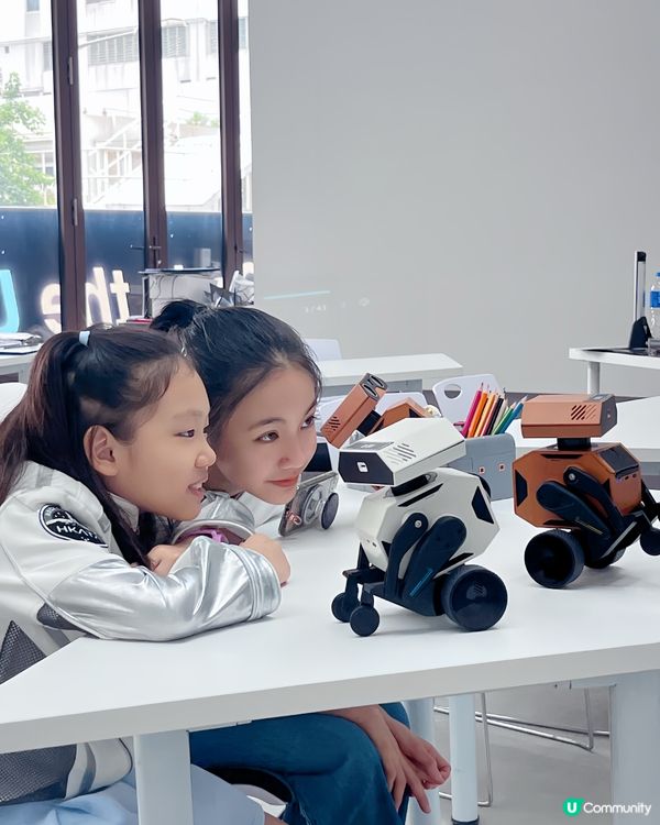 1. 🚀 港首間航天學院，放飛孩子無限好奇！ ✨