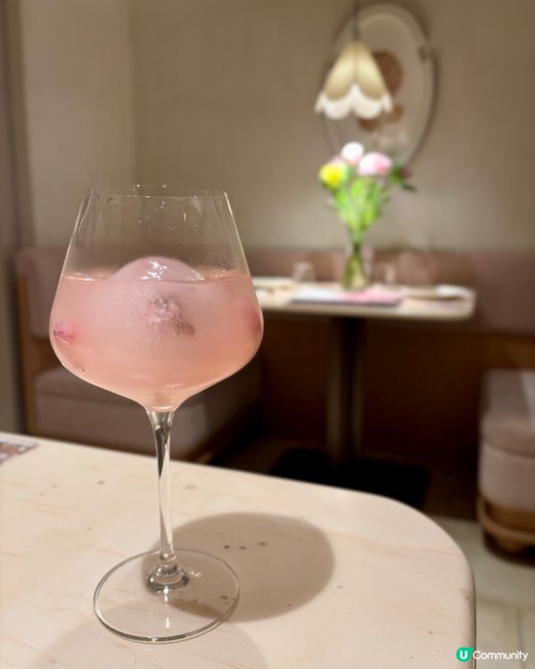 銅鑼灣•鮮花主題高質西餐 慶生首選
