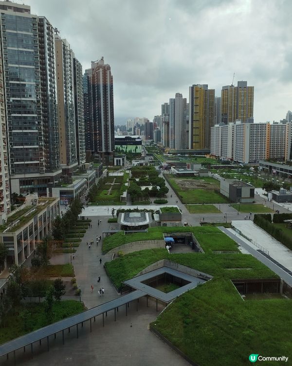 俯瞰港鐵啟德站廣場