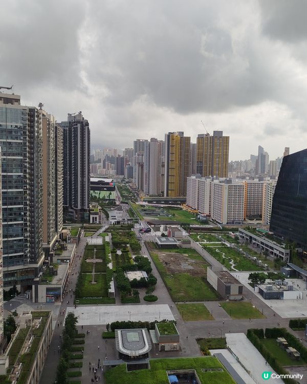 俯瞰港鐵啟德站廣場