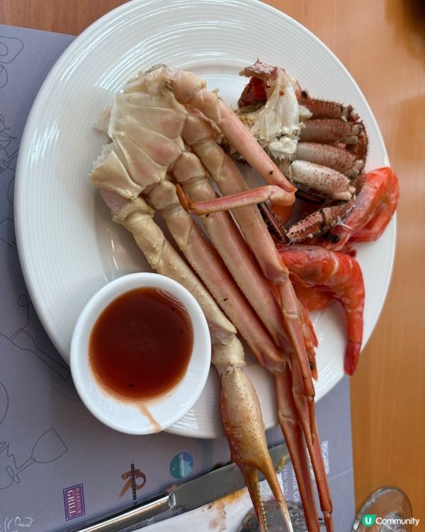 和同事一起吃午餐自助餐