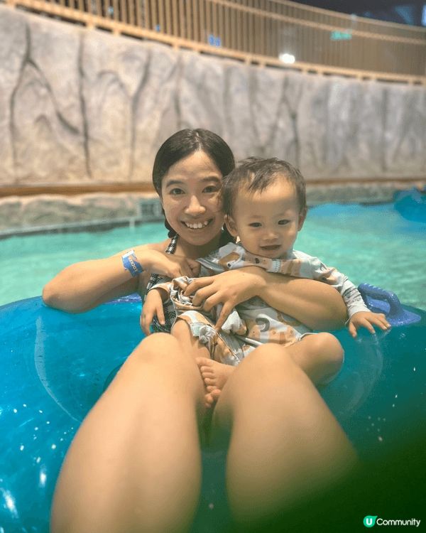 我最喜歡和仔仔一起去不同地方打卡！夏天的話當然首選玩水啦！海...
