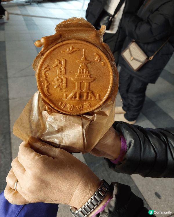 韓國街邊有錢幣芝士餅，超好食，去了海鮮市場食蟹及其他海鮮，真...