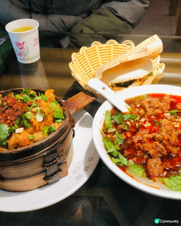 3鮮煲，雞湯米線，粉蒸肉，水煮牛，每樣都係又平又好食