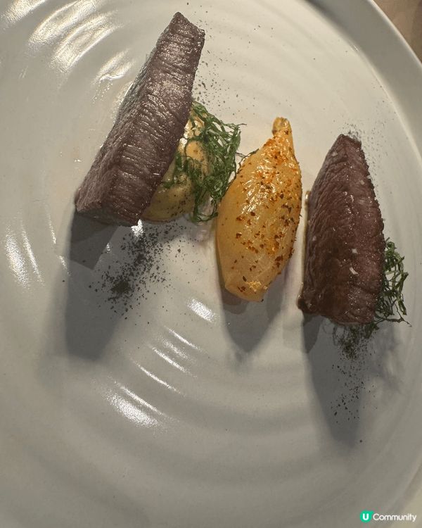 呢日喺尖沙咀望住維港海景晚餐食咗呢一間米芝蓮一星餐廳