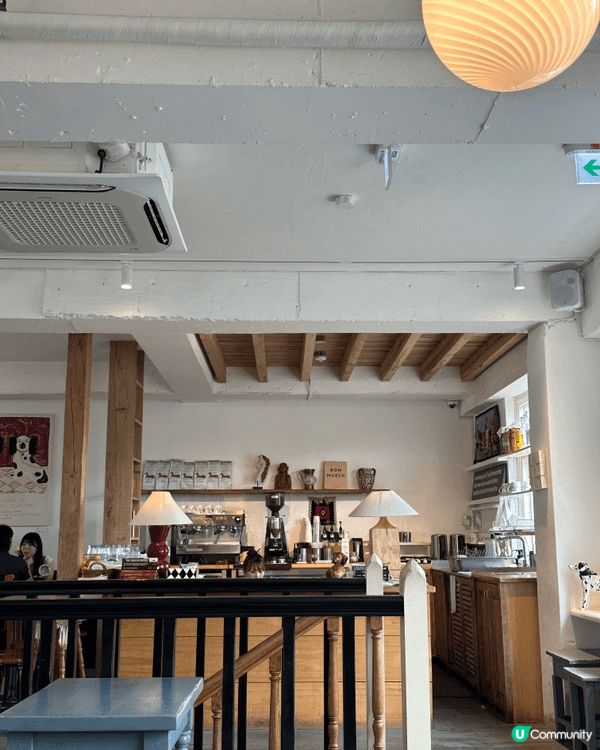 最緊去咗首爾旅行，去咗好多靚靚cafe打卡，嘢食全部都好抵食...