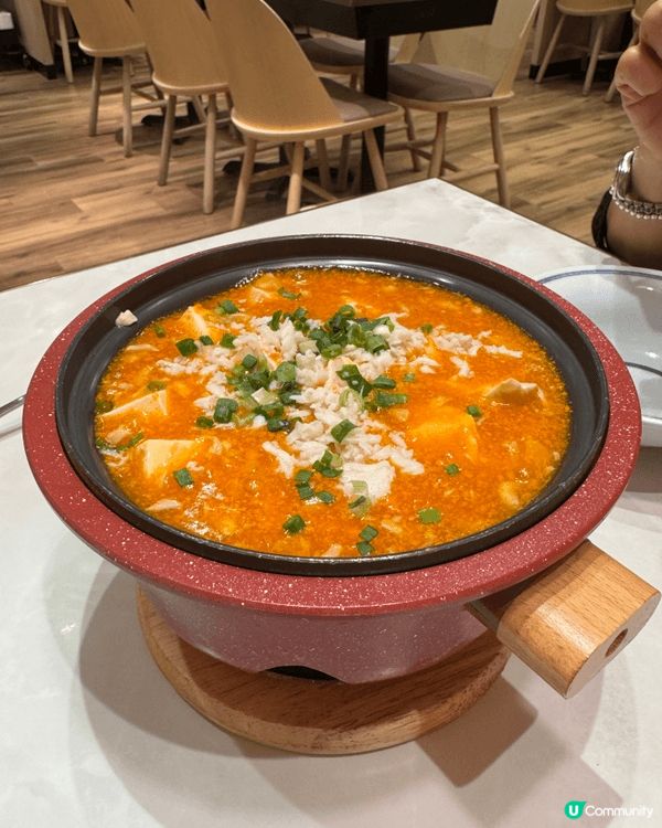 灣仔新開嘅餐廳，上海上海。
